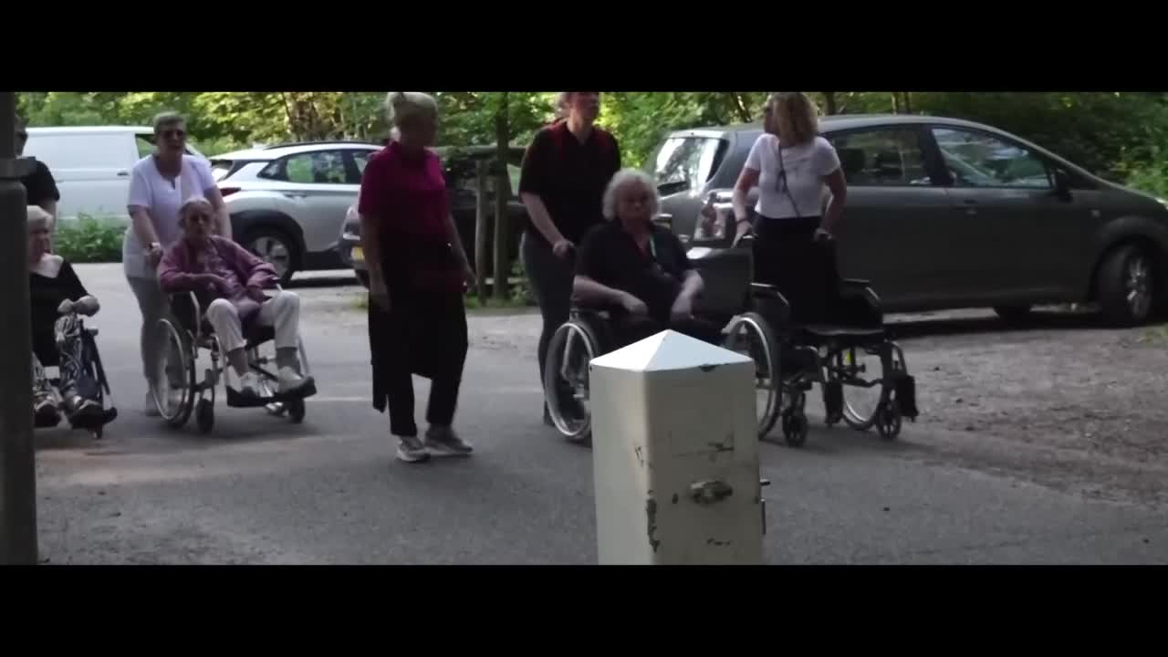 Waar lopen we op 18 mei tijdens de Koninklijke Loop voor? In deze video zie je hoe we letterlijk sta